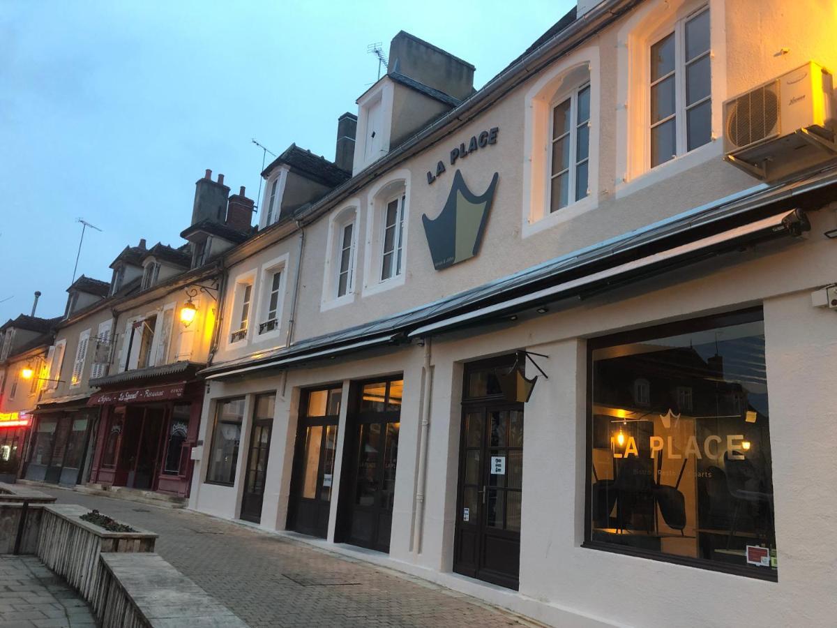 Hotel Restaurant La Place Saint-Amand-Mont-Rond Buitenkant foto